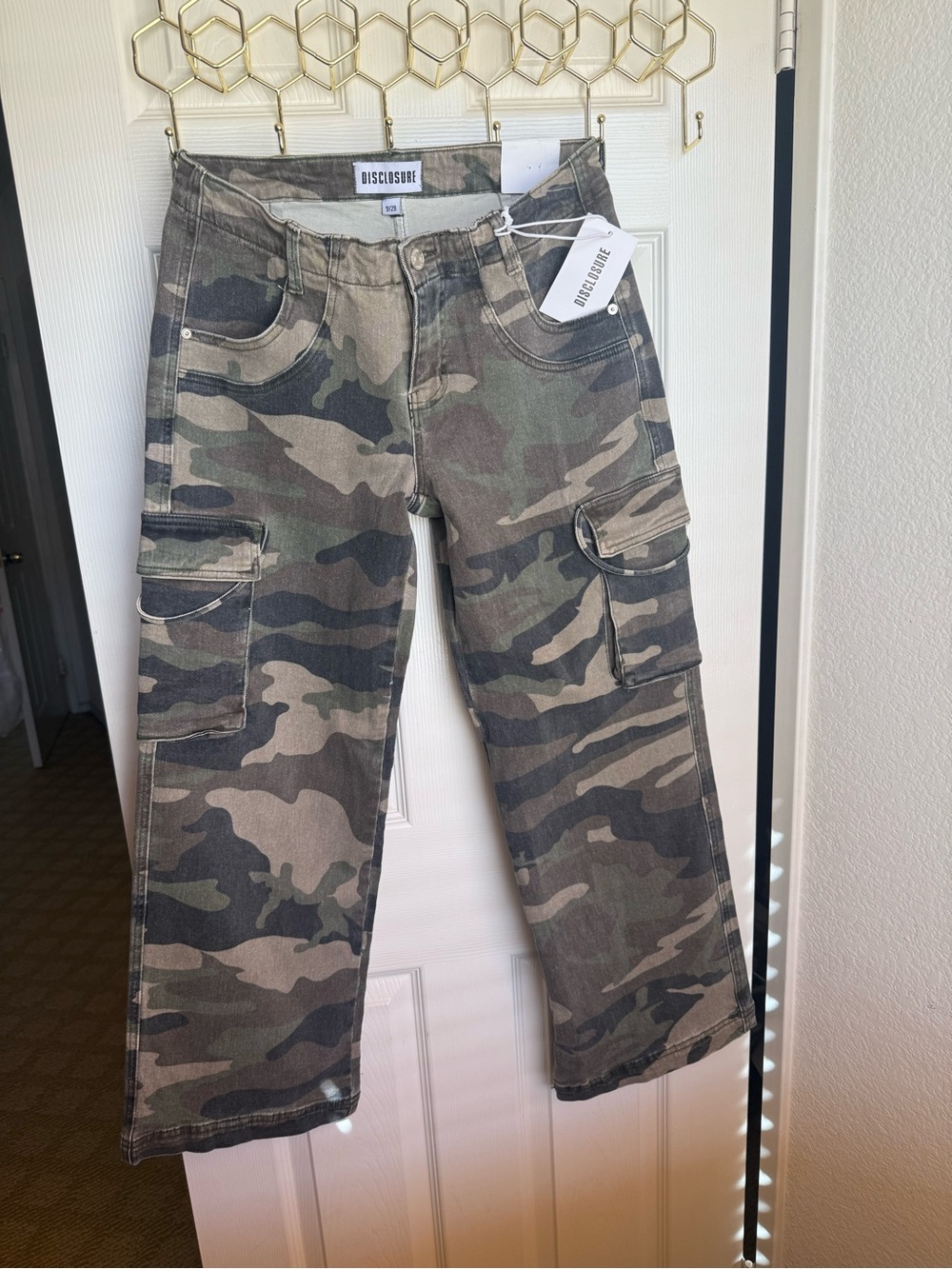 Disclosure Women's Camouflage Wide Leg Cargo Jeans - Green Camo